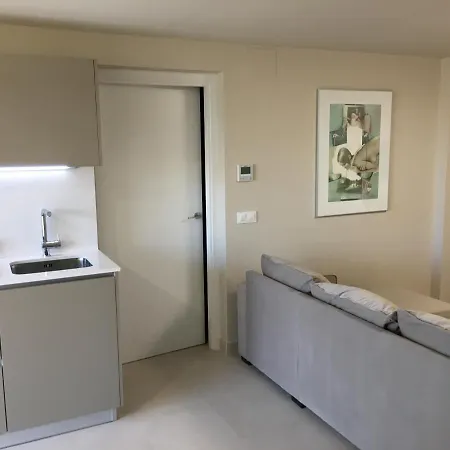Apartment Very Beautiful Modern 2-bed In