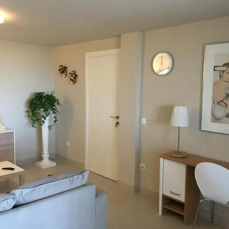 Very Beautiful Modern 2-bed In