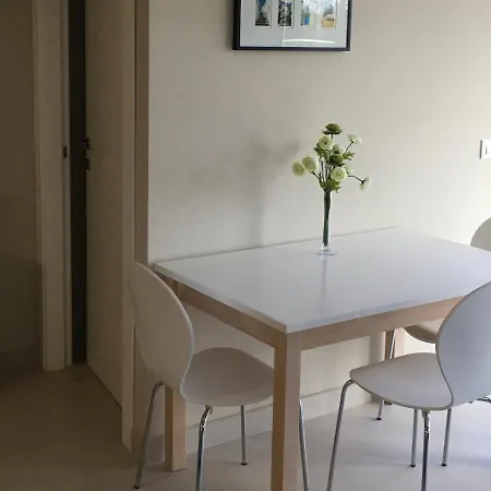 Very Beautiful Modern 2-bed In Apartment